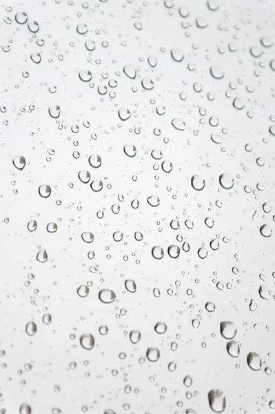 Капли воды на окно — стоковое фото