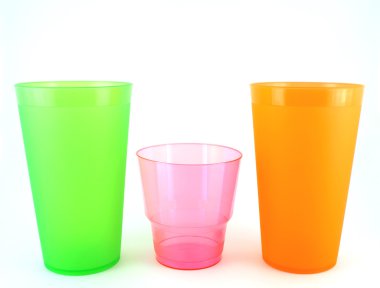 yeşil, turuncu ve pembe bardak