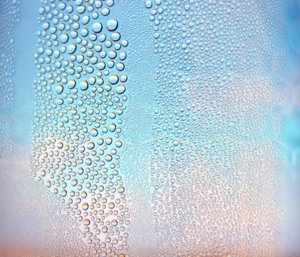 Gouttes d'eau sur le verre — Photo