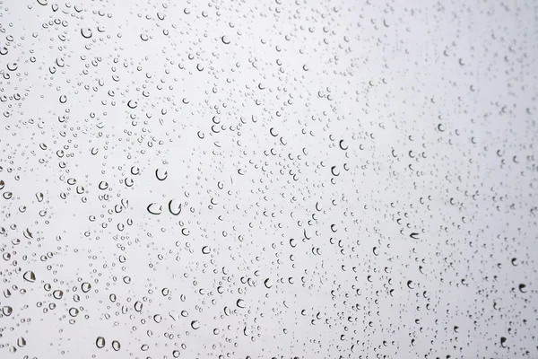 Regentropfen am Fenster (Glas)) — Stockfoto