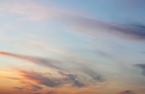 雲のある美しい夜の空 — ストック写真