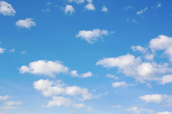Prachtige blauwe lucht — Stockfoto