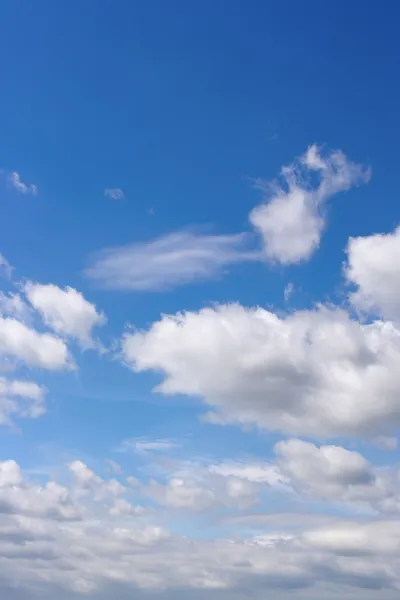 Céu azul bonito — Fotografia de Stock