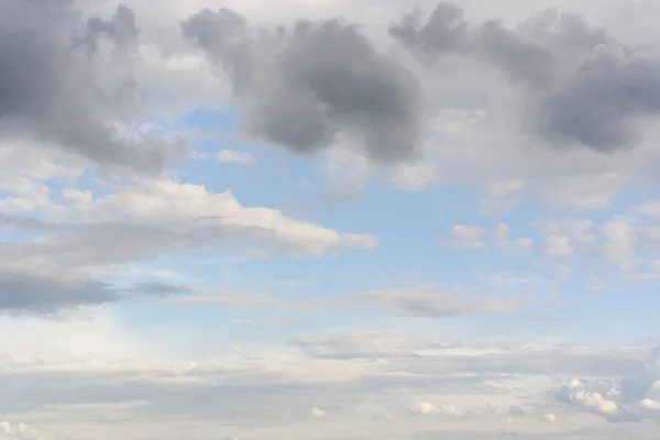 Beautiful blue sky with clouds — Stock Photo, Image