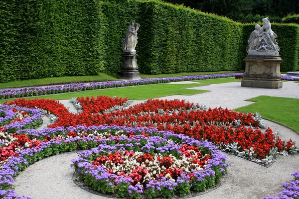 Ogród w pałacu linderhof, Niemcy — Zdjęcie stockowe