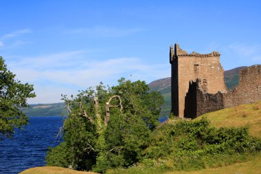 Urquhart castle ve loch ness, İskoçya