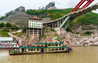 yangtze Nehri gezisi gemi yelken