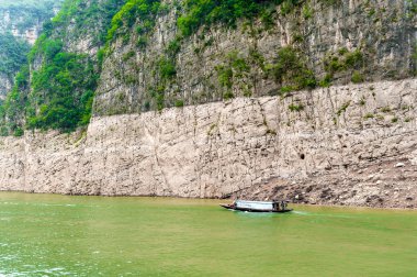 dağ nehir yangtze üzerinde tekne