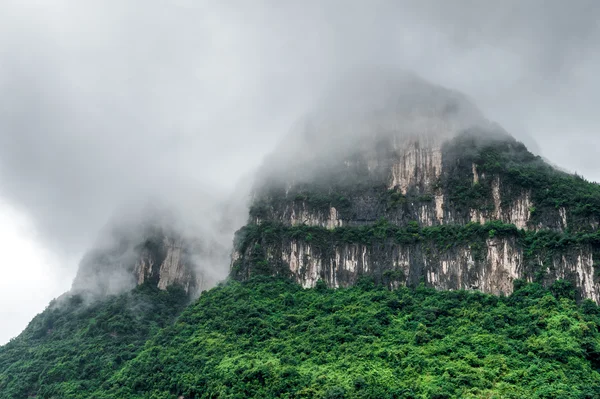Belle montagne sul fiume Yangtze — Foto Stock