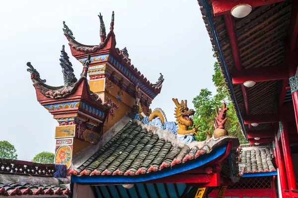 bir Ejder şeklinde boyama