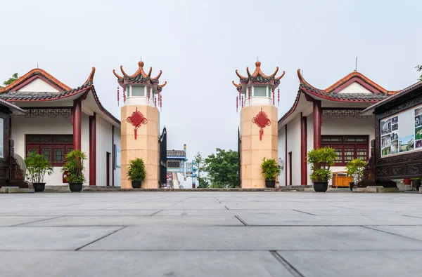 Pass through the gate — Stock Photo, Image