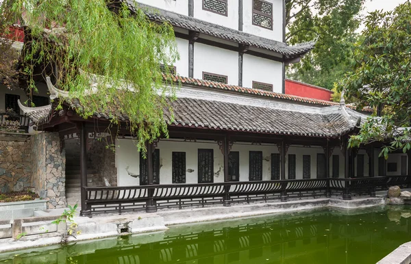 Garden with pond — Stock Photo, Image