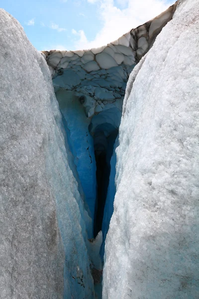 Snow bridge — Stock Photo, Image