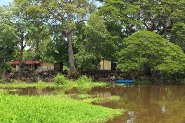 Siyahlısı sahilde Köyü