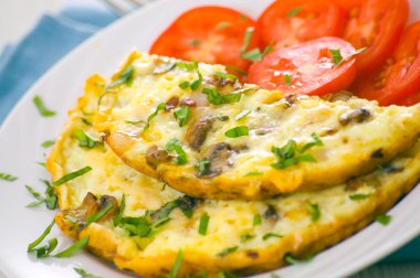Omelet with mushrooms clipart