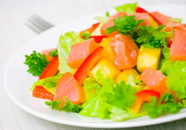 Potato salad with smoked salmon — Stock Photo, Image
