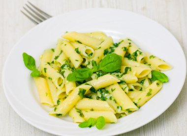pesto soslu Penne makarna