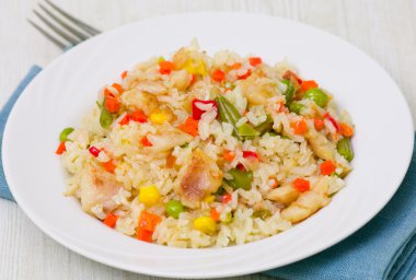 sebze ve balık ile pirinç