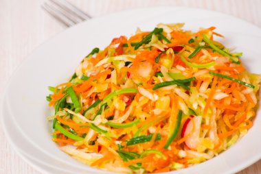 Taze sebze salatası