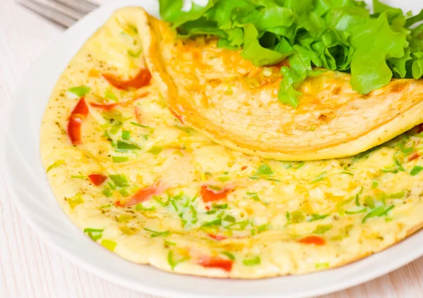 Omelet with vegetables — Stock Photo, Image