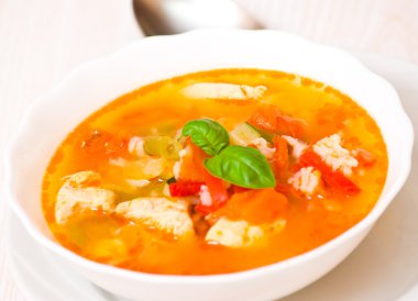 tavuk pilav ve sebze çorbası