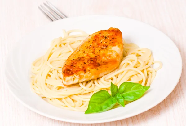Chicken breast with pasta — Stock Photo, Image
