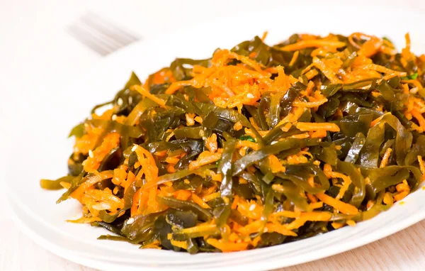 Fresh seaweed salad with carrot — Stock Photo, Image