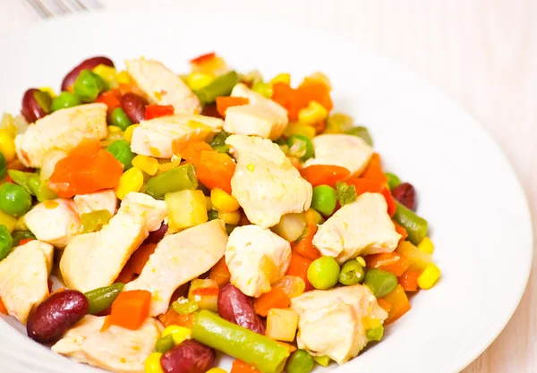 Verduras y pechuga de pollo — Foto de Stock