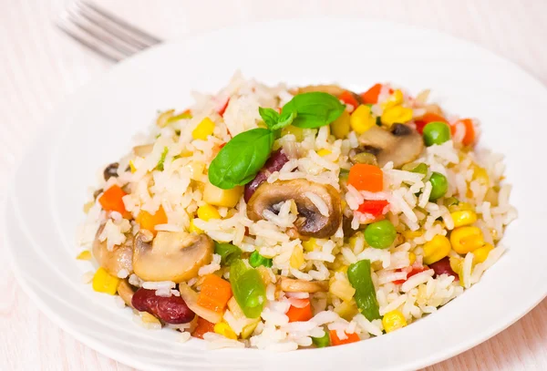 Rice with mushrooms and vegetables — Stock Photo, Image