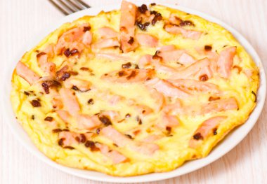 jambon ve peynirli yumurta