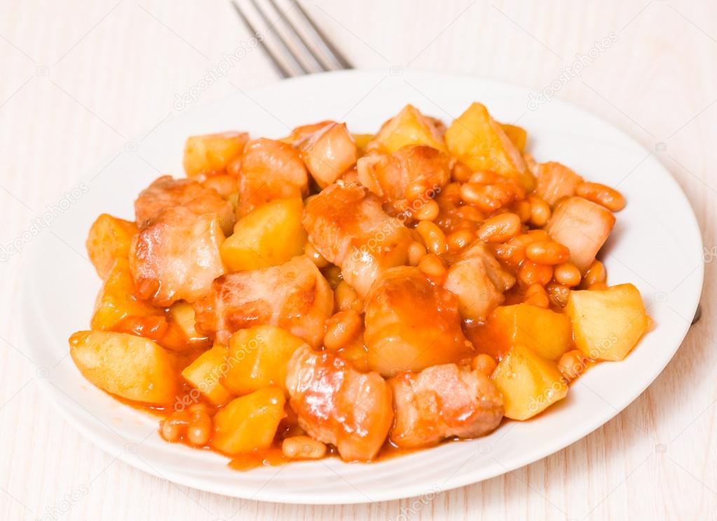 Meat with potato and beans