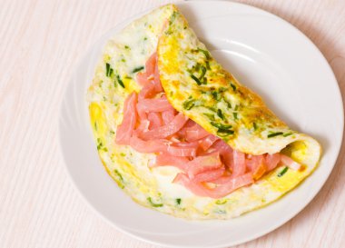 füme et ile omlet
