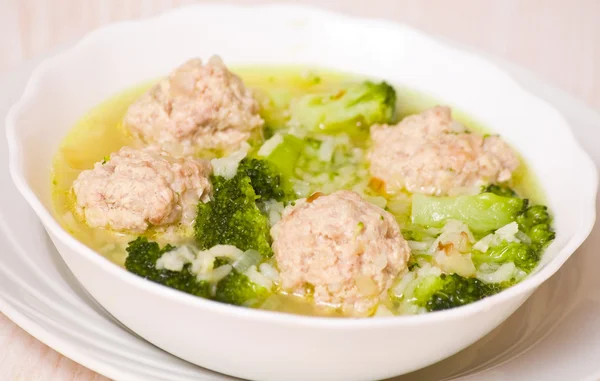 Zuppa con polpette, riso e verdure — Foto Stock