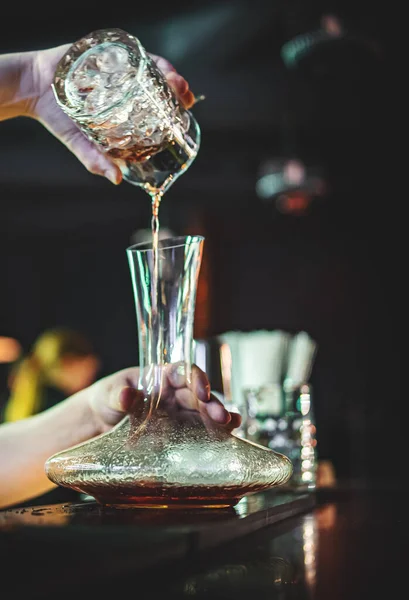 Man Hand Bartender Making Cocktail Bar Smoke — Stockfoto