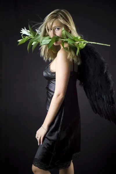 Anděl s lily — Stock fotografie