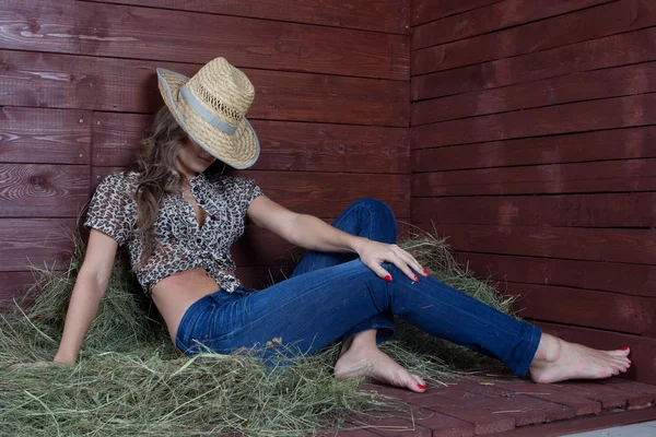 Young country woman relaxing — Stock Photo, Image