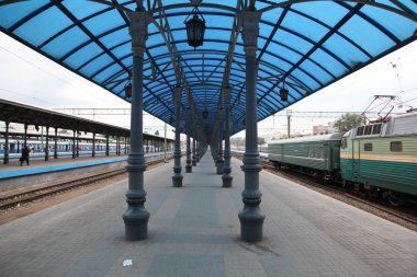 retro tarzı modern tren istasyonu