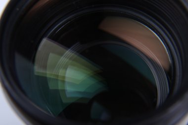 lens dslr fotoğraf makinesi beyaz zemin üzerine