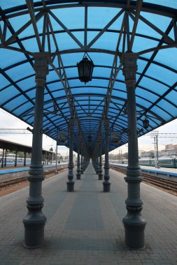 retro tarzı modern tren istasyonu