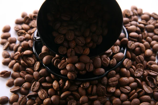Tazza e sfondo chicchi di caffè  . — Foto Stock