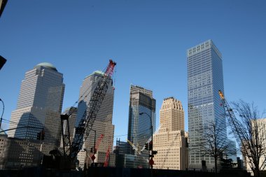 gökdelenler manhattan'ın klasik new york - yansımalar