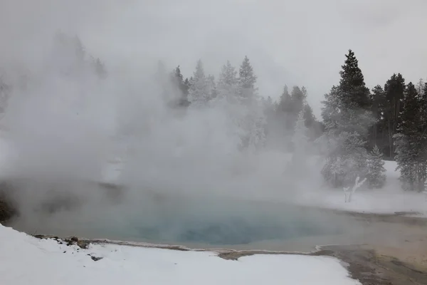 Hot spring inside the caldera. Yellowstone National Park — Stock Photo, Image