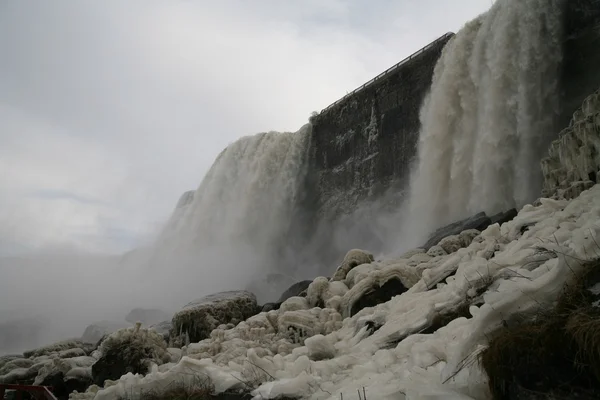 Amerikanska falls - niagara vintertid — Stockfoto