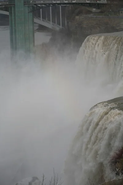 Amerikanska falls - niagara vintertid — Stockfoto