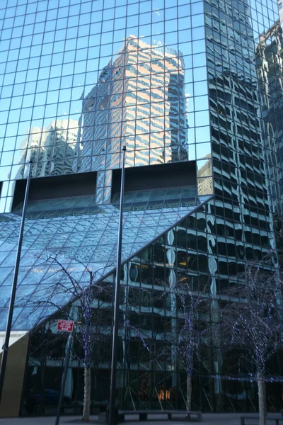 Classical New York- reflections in skyscrapers in Manhattan — Stock Photo, Image