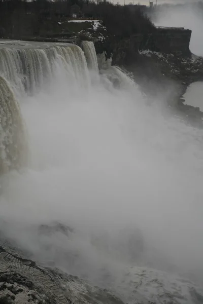 美国瀑布-尼亚加拉在冬季时间 — 图库照片