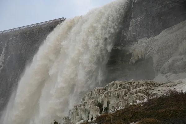 Amerikanska falls - niagara vintertid — Stockfoto