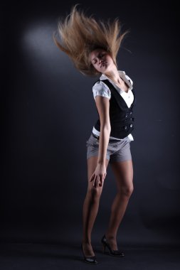 kadın modern dansçı