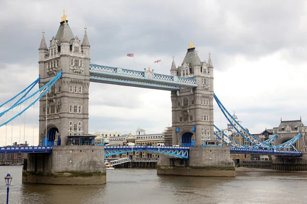 Tower bridge, London, Egyesült Királyság — Stock Fotó