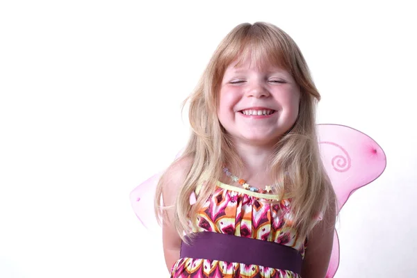 Pequena menina anjo isolado no branco — Fotografia de Stock